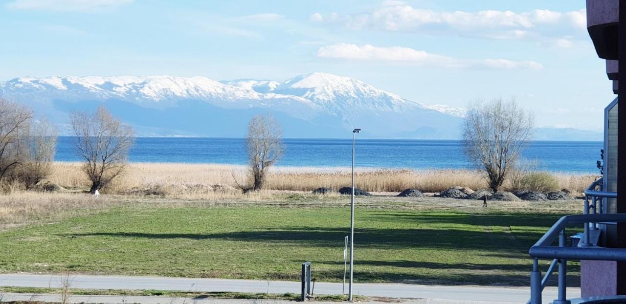Front Beach Exclusive Apartments Struga Ngoại thất bức ảnh