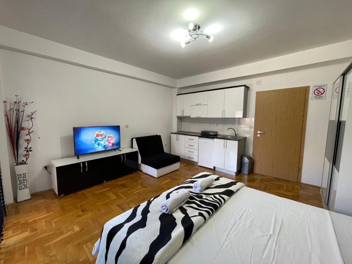 Front Beach Exclusive Apartments Struga Ngoại thất bức ảnh
