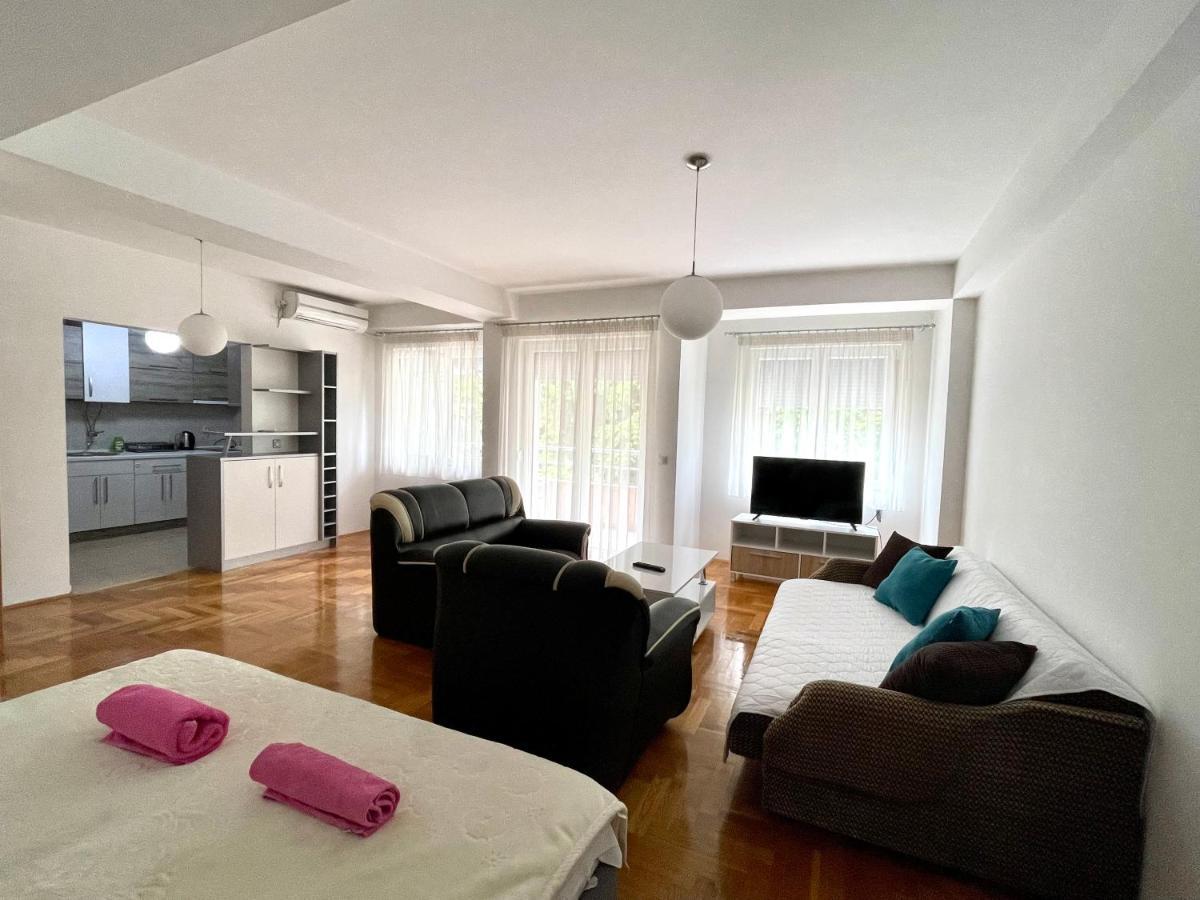 Front Beach Exclusive Apartments Struga Ngoại thất bức ảnh