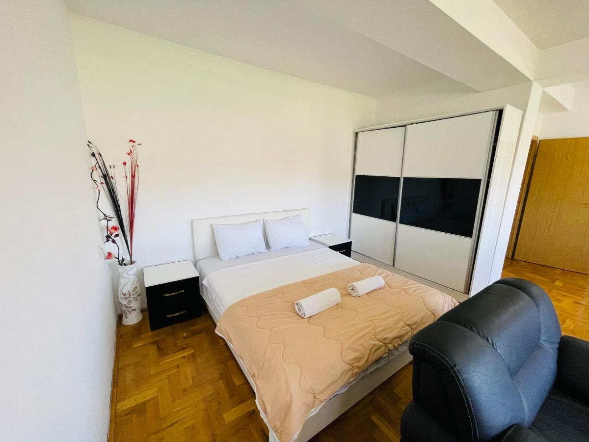 Front Beach Exclusive Apartments Struga Ngoại thất bức ảnh