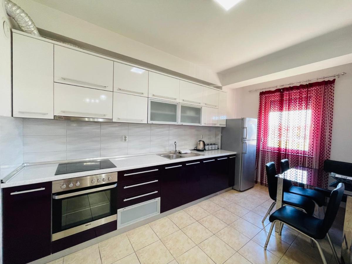 Front Beach Exclusive Apartments Struga Ngoại thất bức ảnh