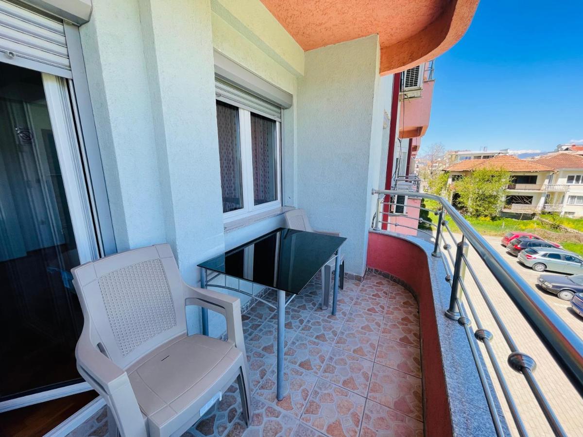 Front Beach Exclusive Apartments Struga Ngoại thất bức ảnh