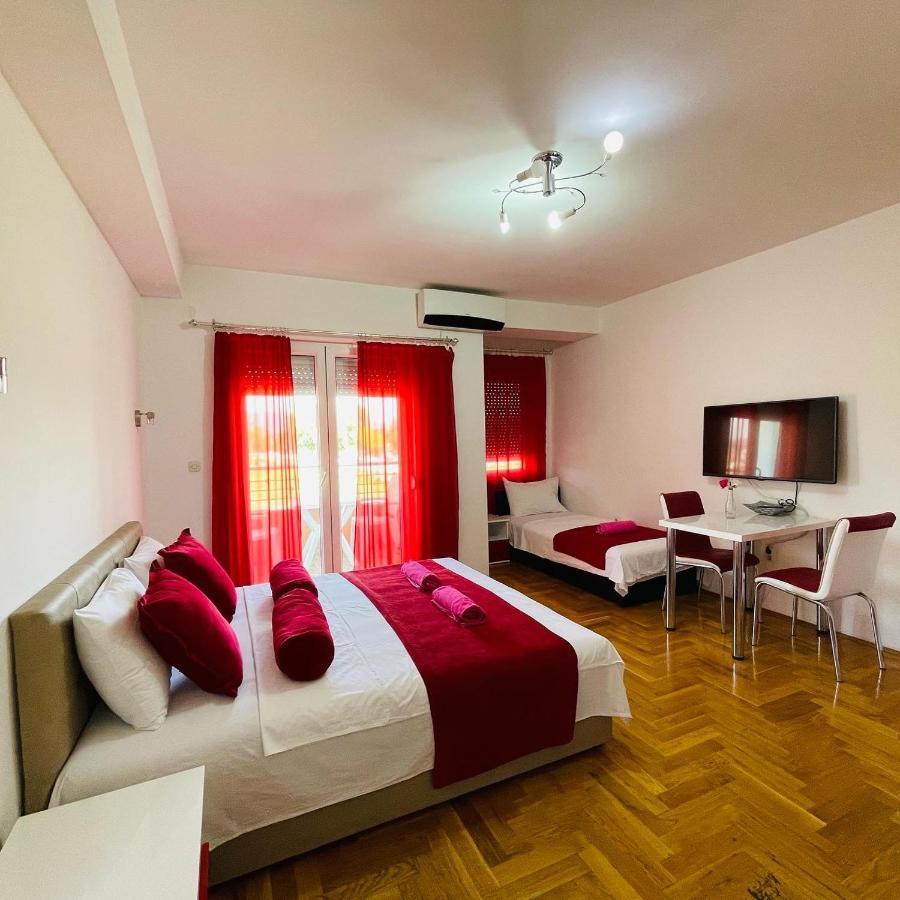 Front Beach Exclusive Apartments Struga Ngoại thất bức ảnh
