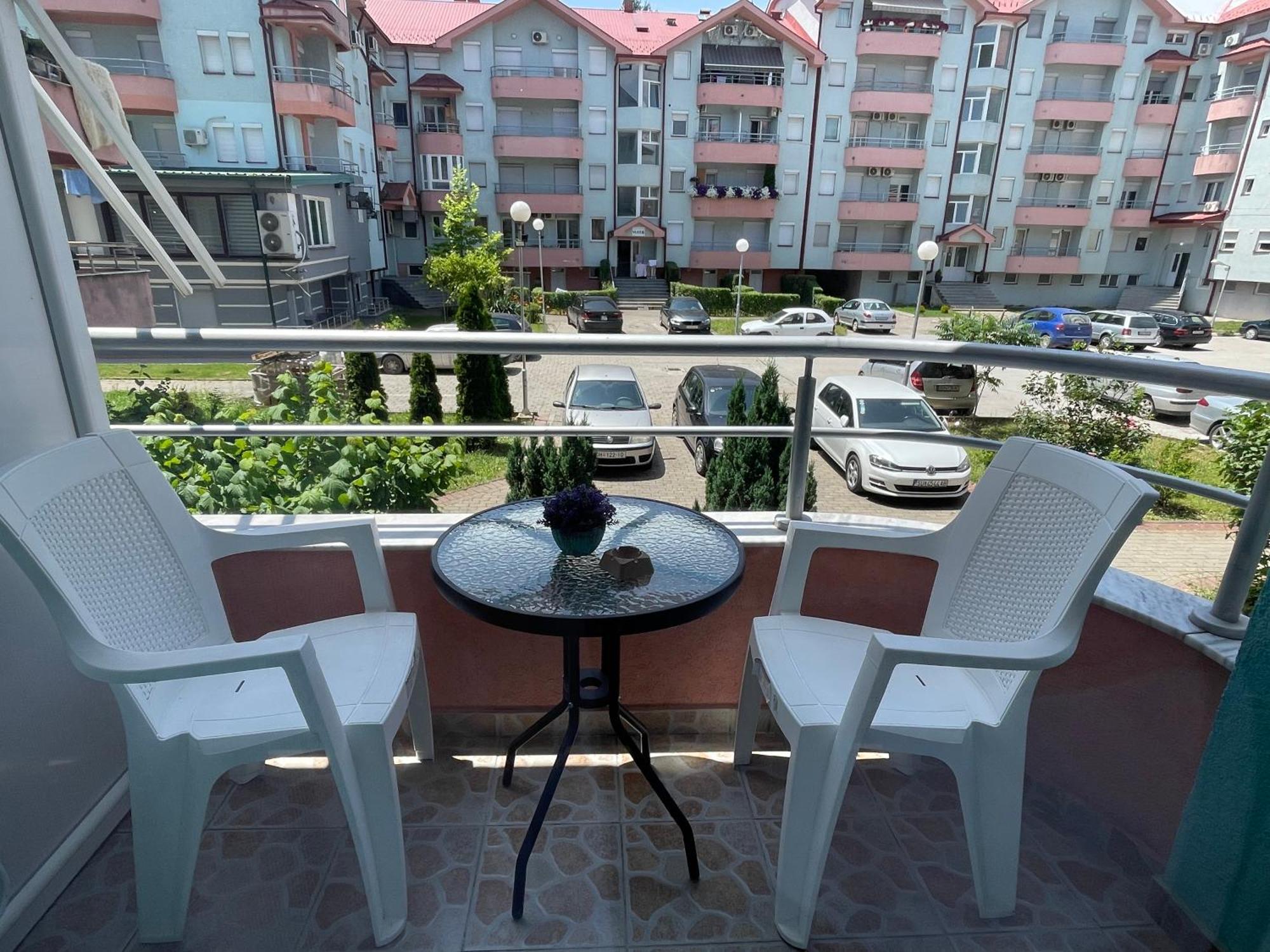 Front Beach Exclusive Apartments Struga Ngoại thất bức ảnh