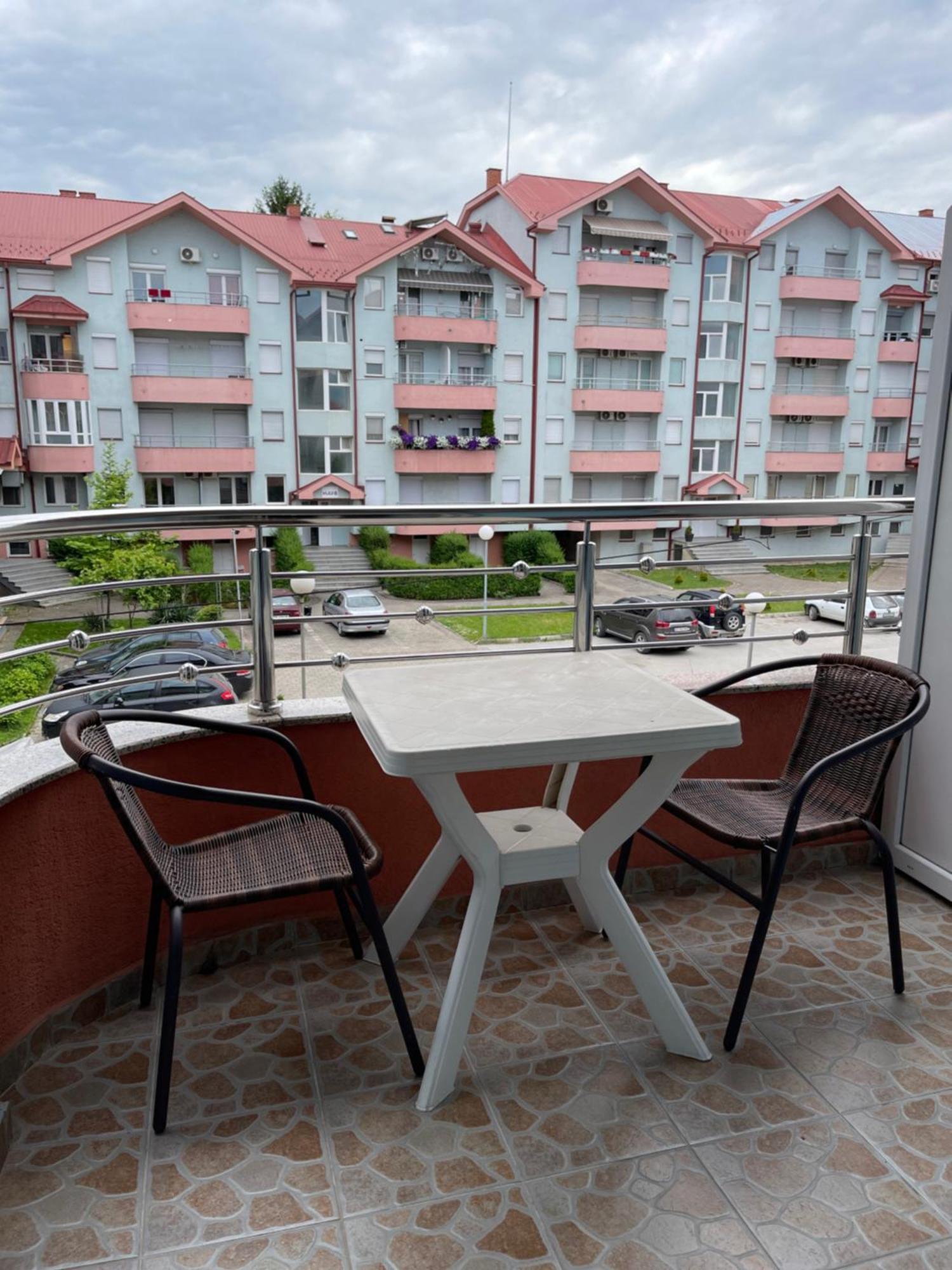 Front Beach Exclusive Apartments Struga Ngoại thất bức ảnh