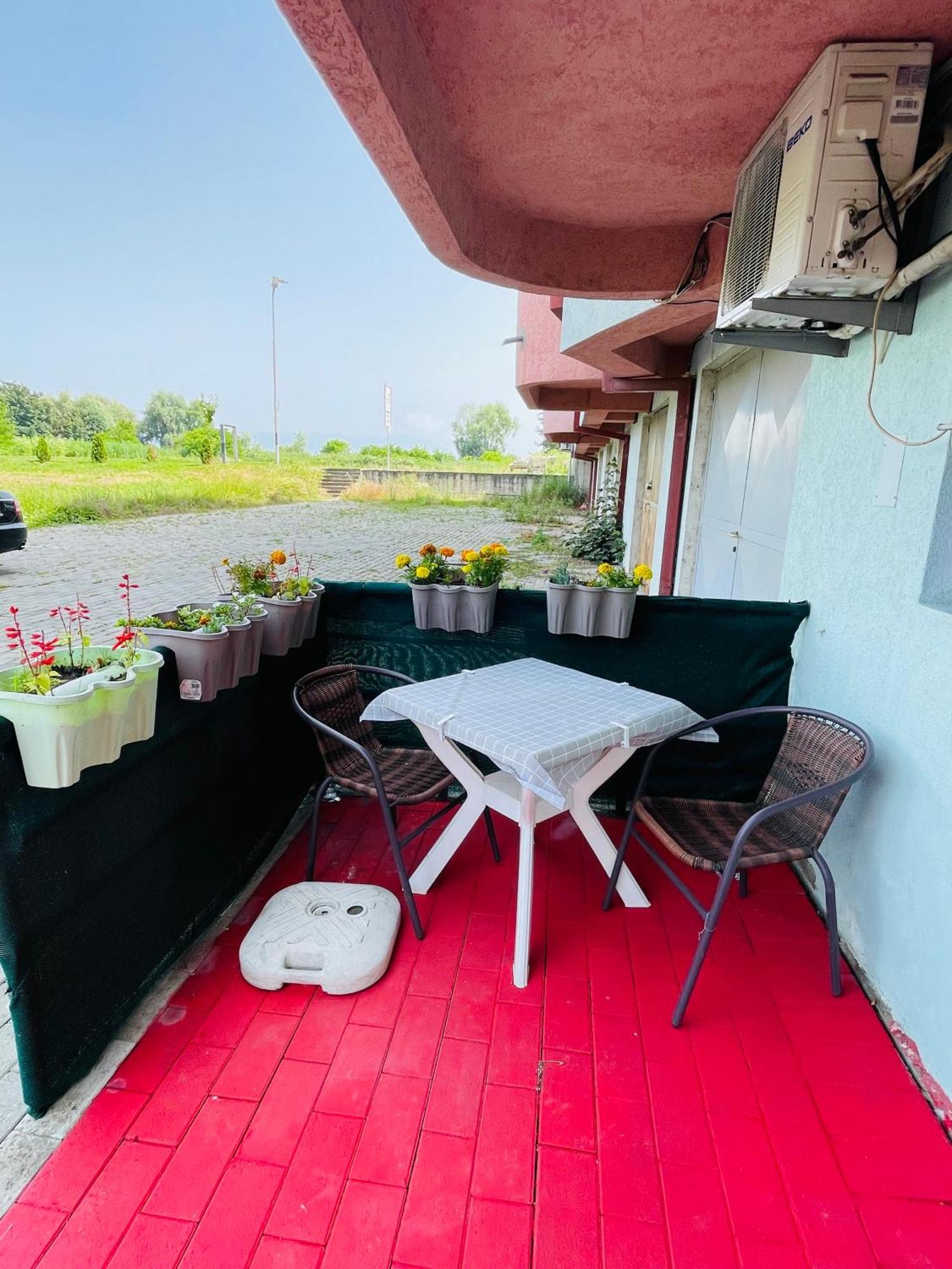 Front Beach Exclusive Apartments Struga Ngoại thất bức ảnh