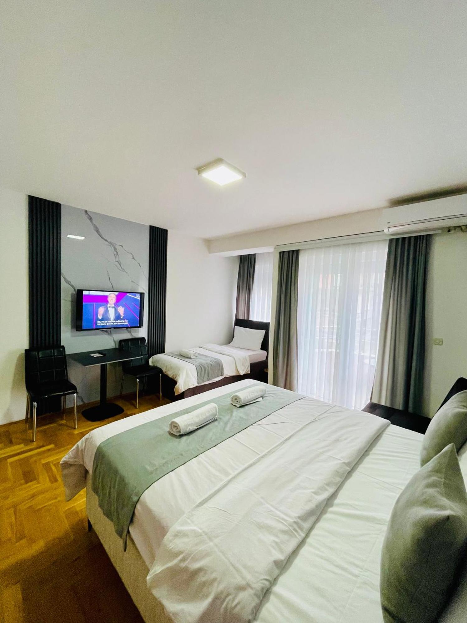 Front Beach Exclusive Apartments Struga Ngoại thất bức ảnh