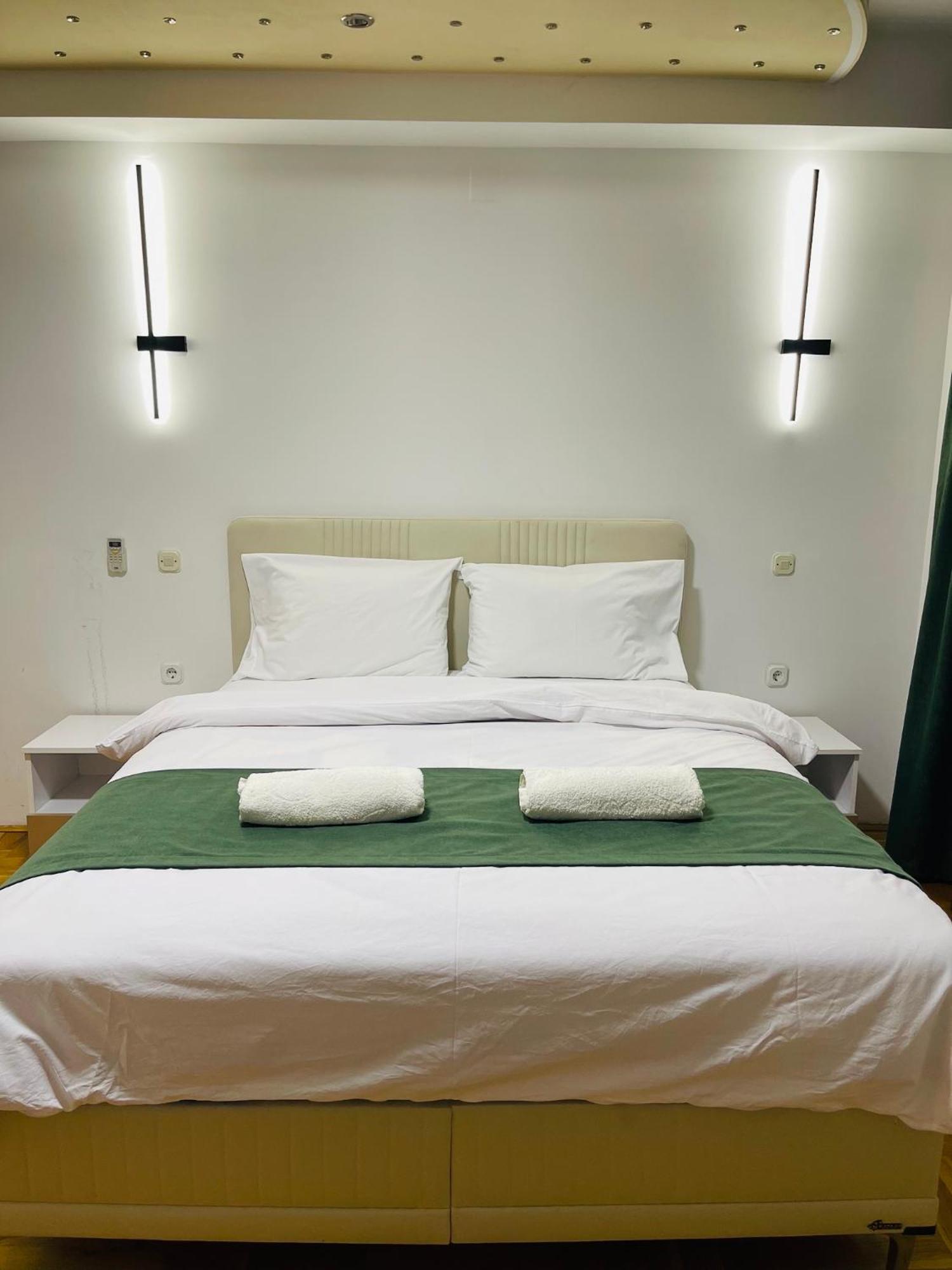 Front Beach Exclusive Apartments Struga Ngoại thất bức ảnh
