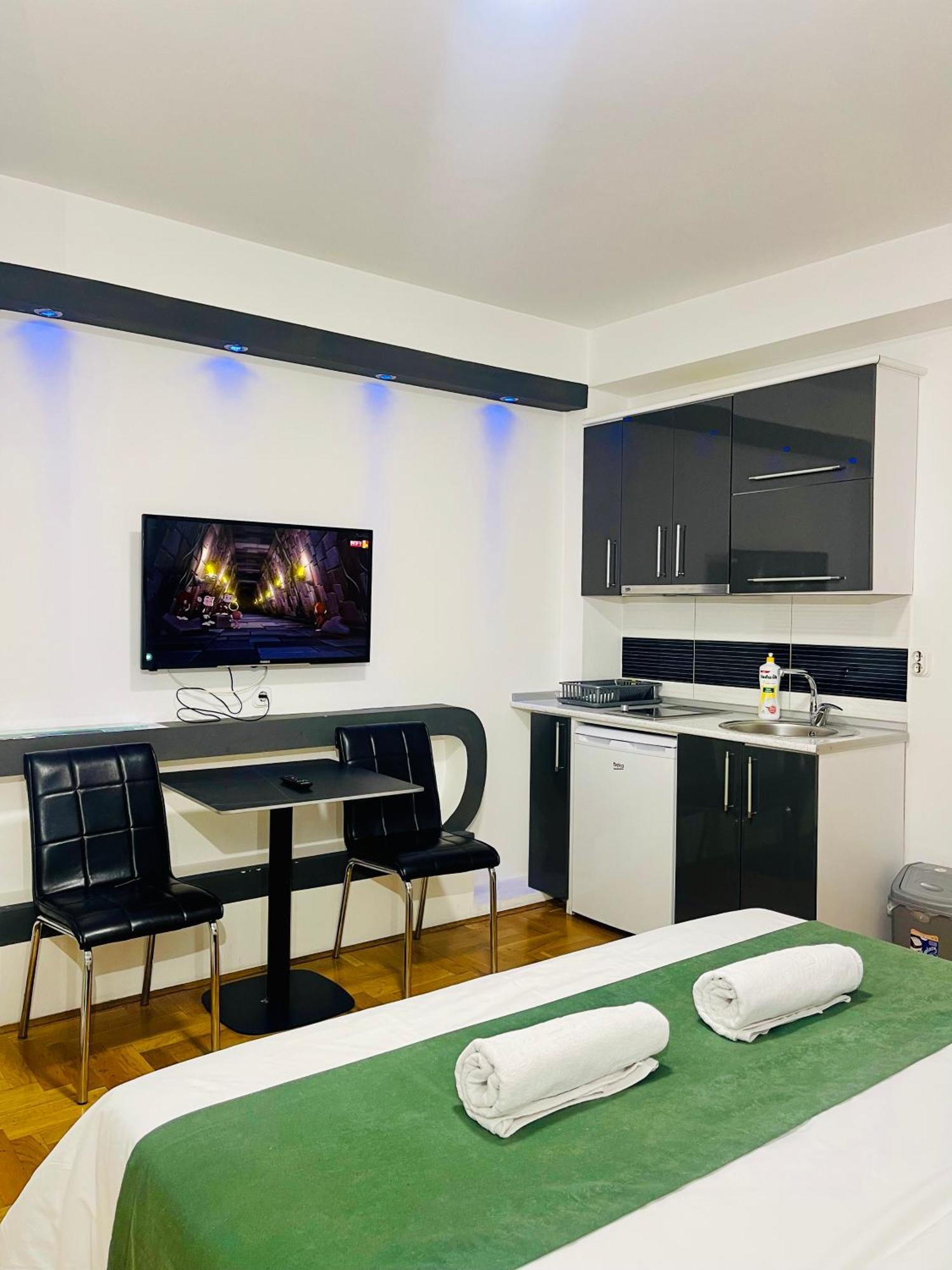 Front Beach Exclusive Apartments Struga Ngoại thất bức ảnh