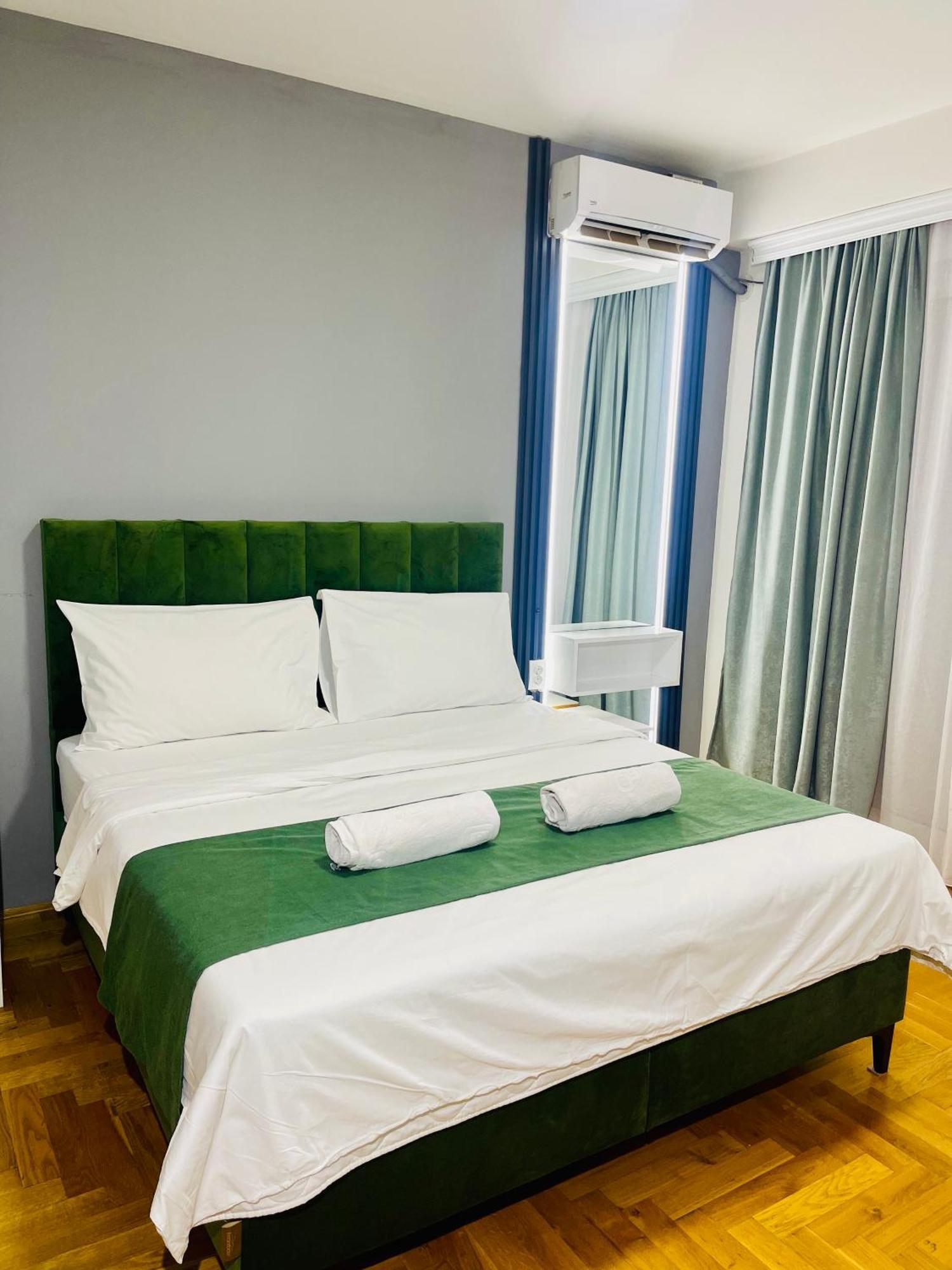 Front Beach Exclusive Apartments Struga Ngoại thất bức ảnh
